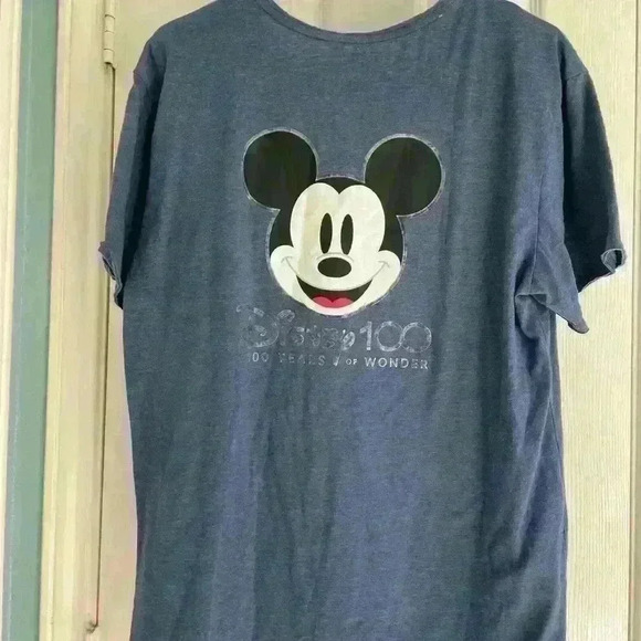 Disney 100 Years of Wonder Unisex T-Shirt Medium - Picture 2 of 3